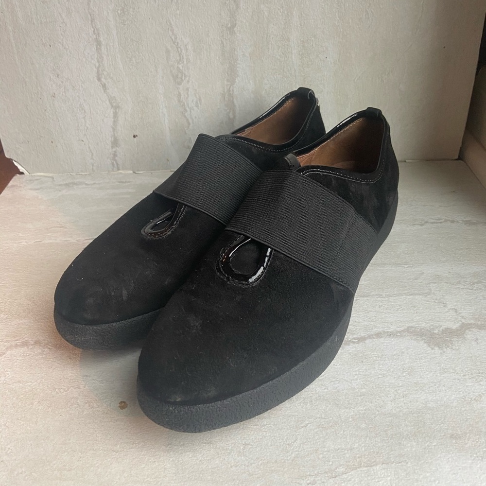 ** Donald J. Pliner black suede slip on jasper shoes